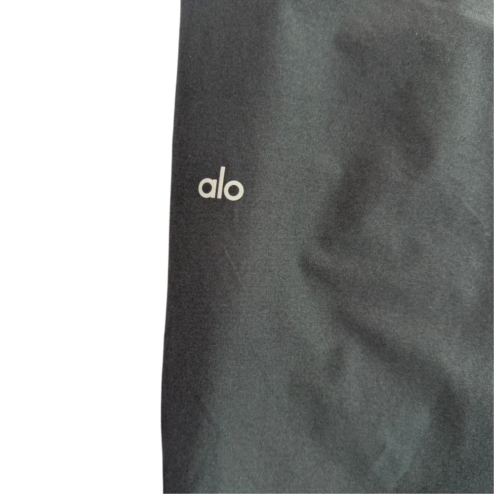 Alo Womens Low Rise Megastar Cargo Pants Size M Black Parachute Utility Tech Y2K